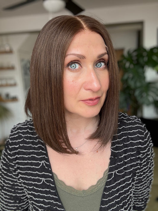 Lizzy Glueless Lace Top Wig 10" BOB (Small -21.5")