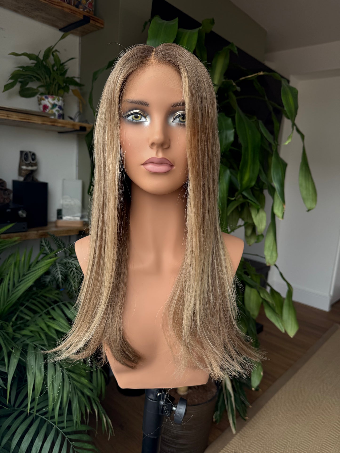 Cassana Glueless Lace Top Wig 20" Long (Small)