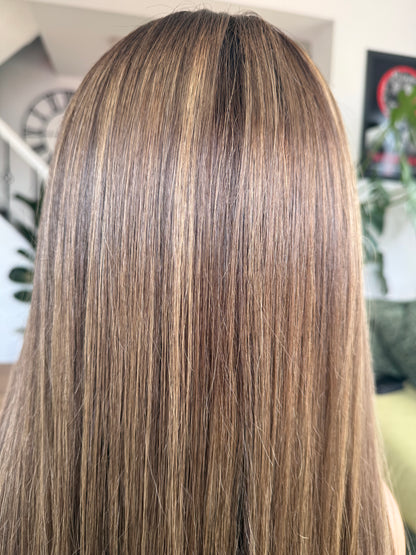 Bobby 20” Glueless 5x5 Lace Lace Top Wig (Small)