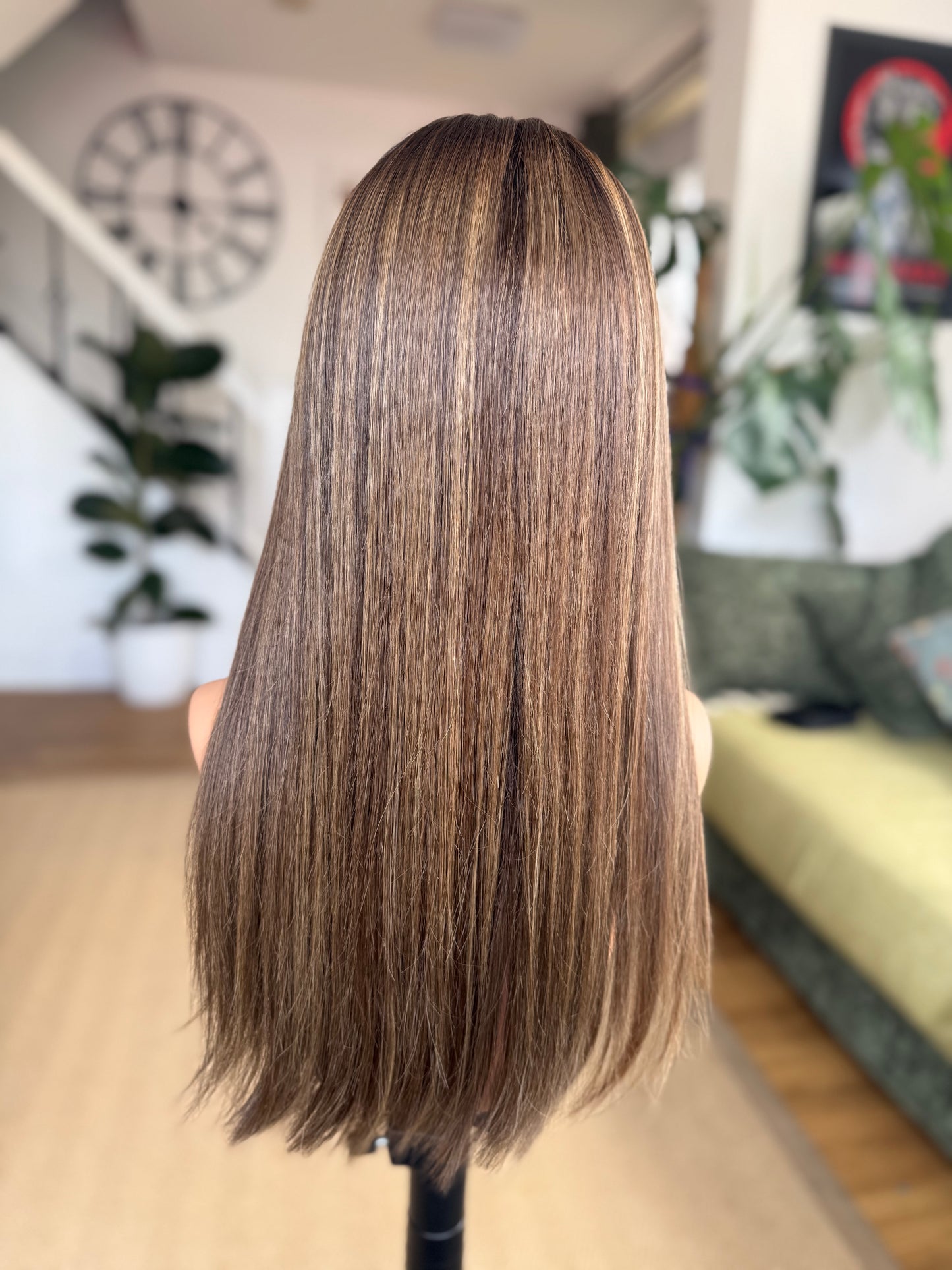 Bobby 20” Glueless 5x5 Lace Lace Top Wig (Small)