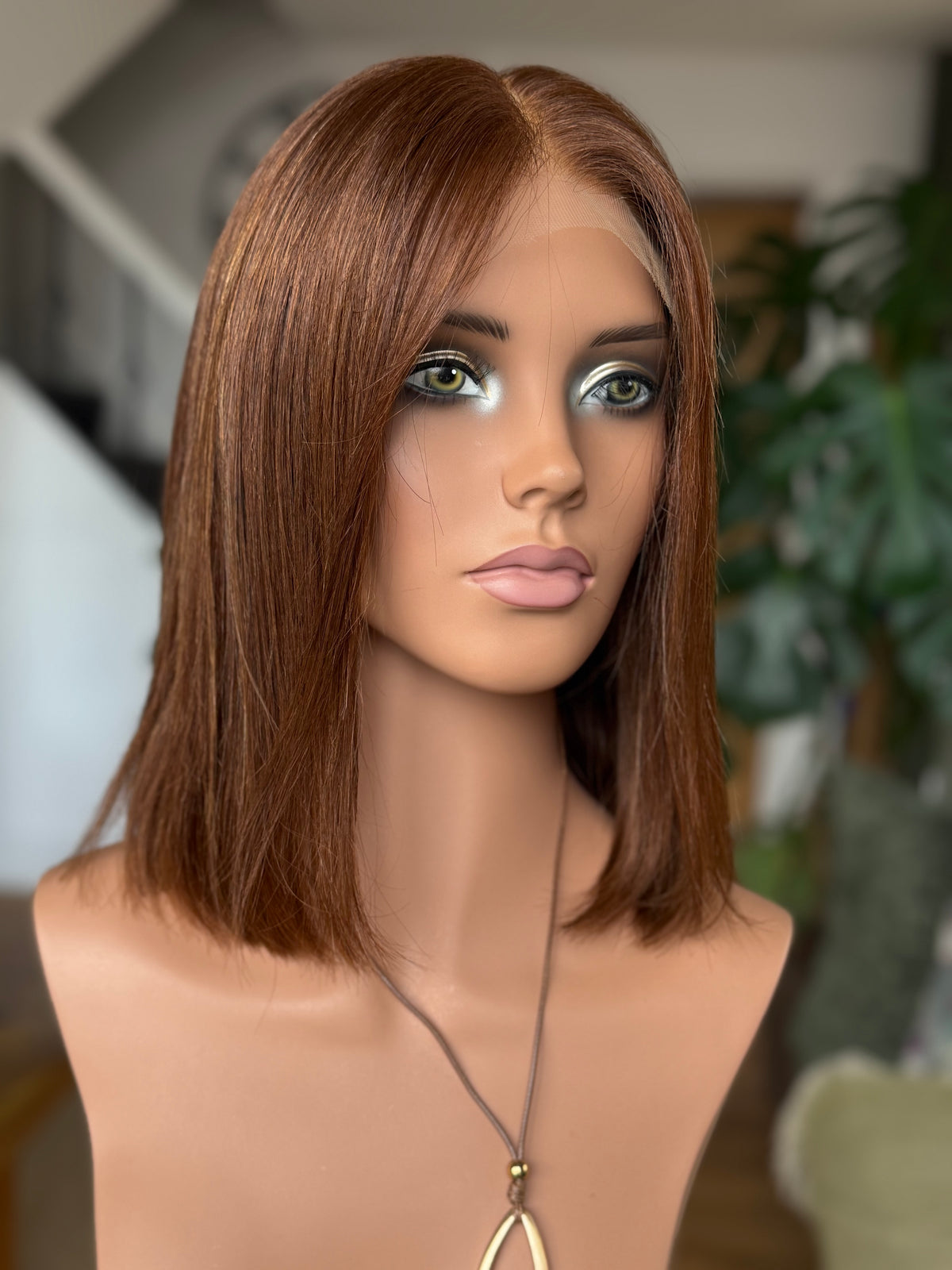 Laura Glueless Lace Top Wig 12" BOB (Medium -22.5")