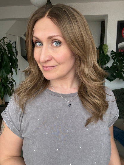 Courtney Glueless 5x5 Lace Top Wig 14" (Medium)