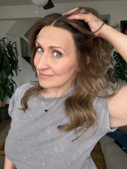 Courtney Glueless 5x5 Lace Top Wig 14" (Medium)