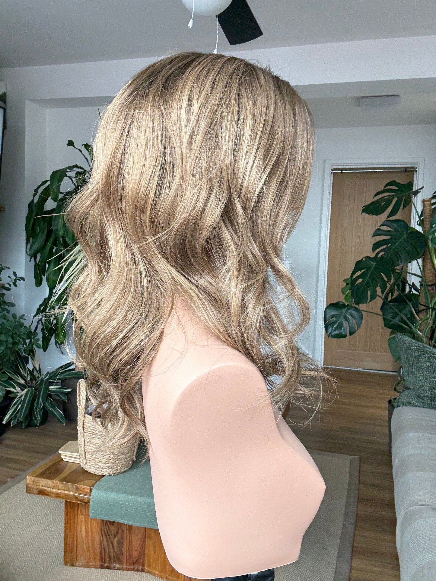 Courtney Glueless 5x5 Lace Top Wig 14" (Medium)