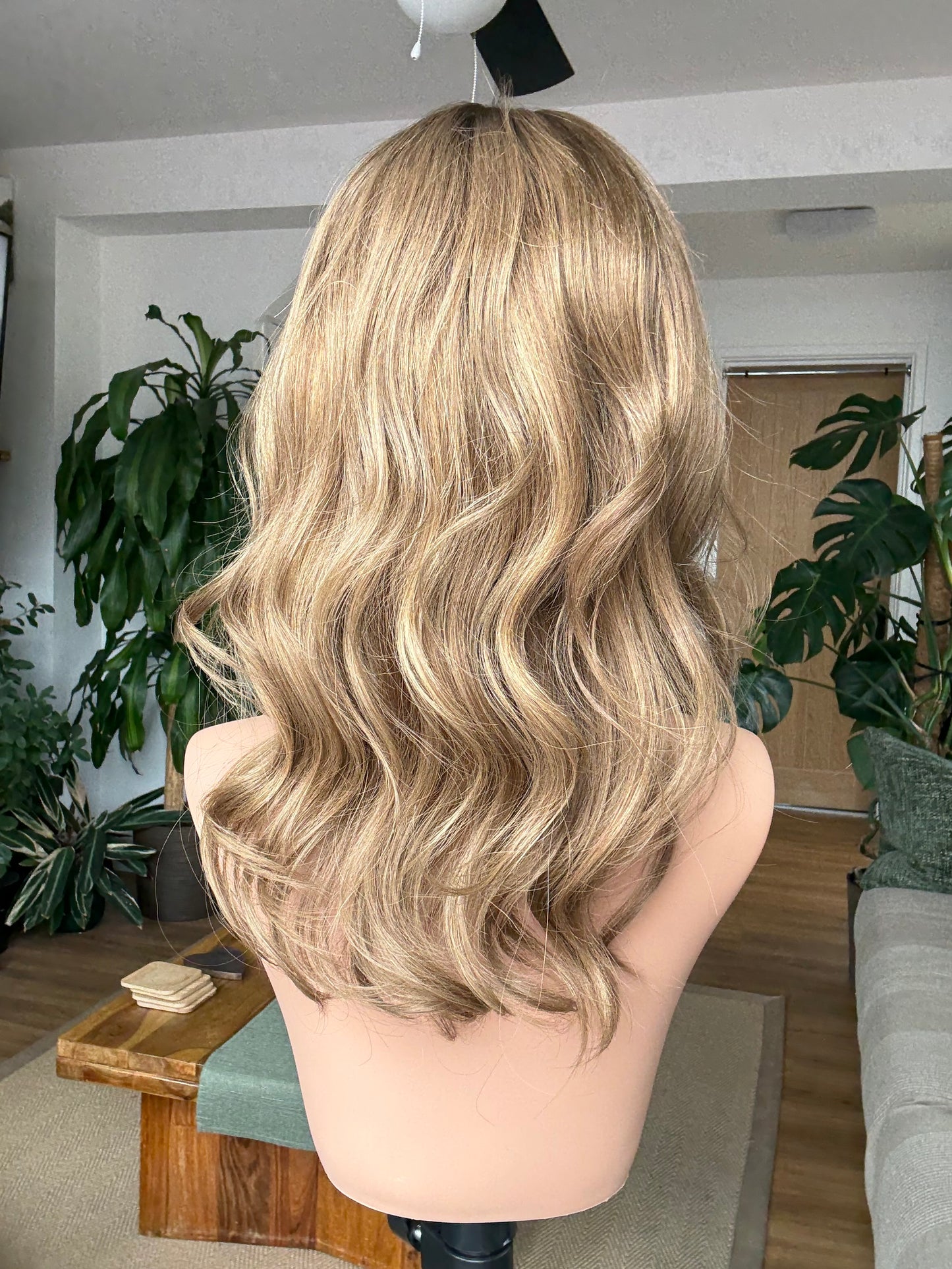 Courtney Glueless 5x5 Lace Top Wig 14" (Medium)