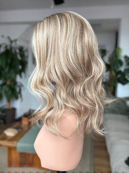 Amber Glueless 5x5 Lace Top Wig 14" (Small)