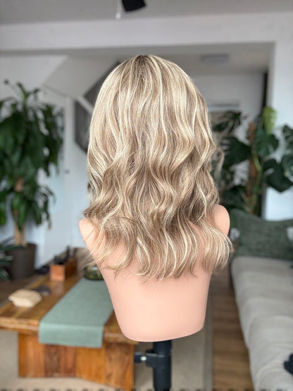 Amber Glueless 5x5 Lace Top Wig 14" (Small)