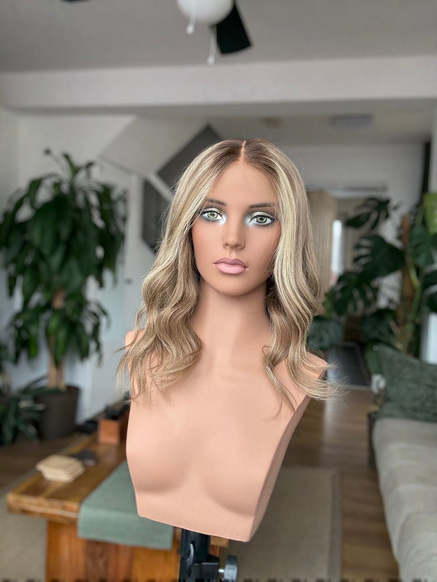 Amber Glueless 5x5 Lace Top Wig 14" (Small)